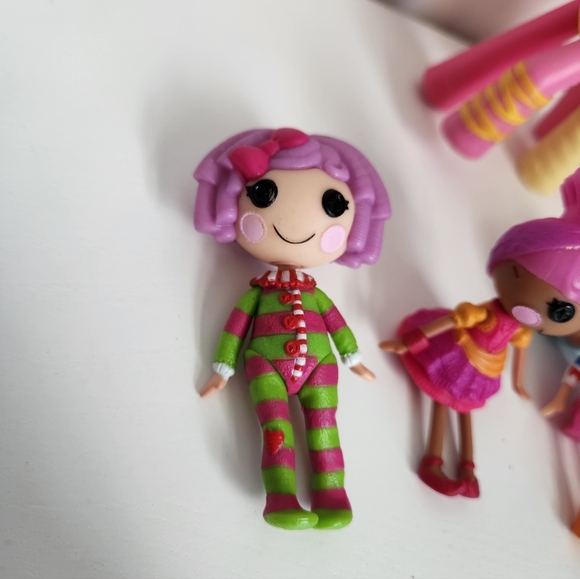 3 Lalaloopsy Mini Dolls and 2 Horses 🐎 Scone Featherbed Macedamia Marina Sahara - Picture 5 of 15